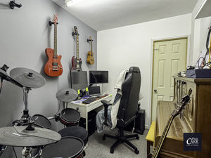 Photo 13- click for photo gallery